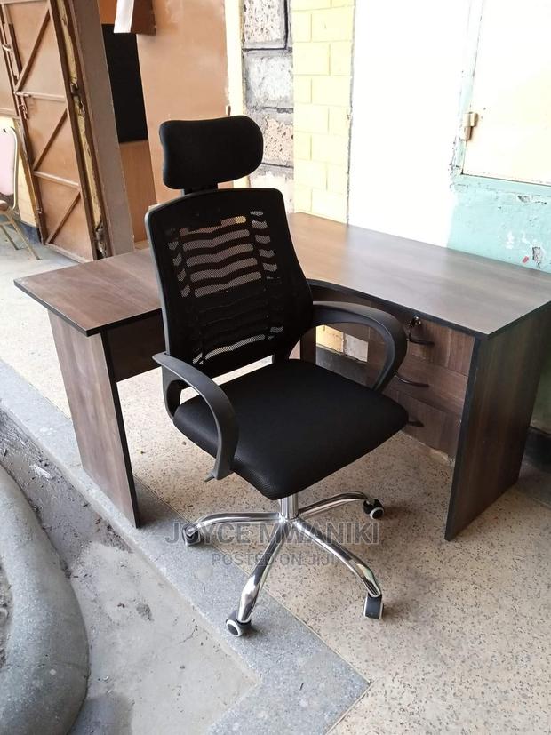 Head Rest Office Chair - main view