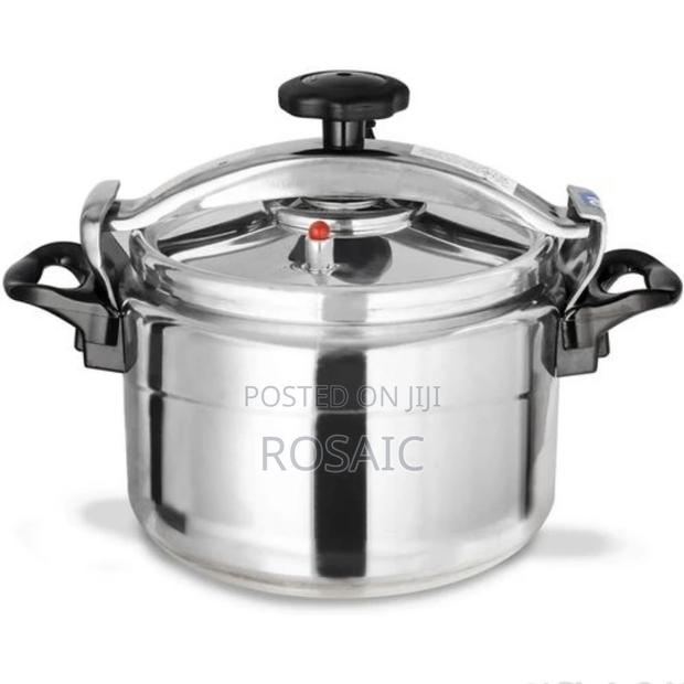 Non Explosive 9 Litres Pressure Cooker.