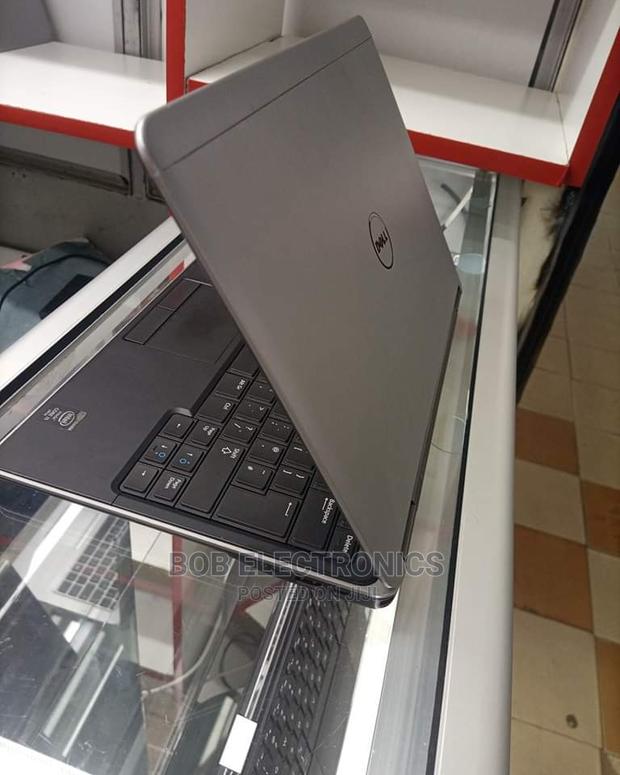 Laptop Dell Inspiron 13z 4GB Intel Celeron HDD 320GB