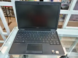 Laptop Dell Inspiron 13z 4GB Intel Celeron HDD 320GB