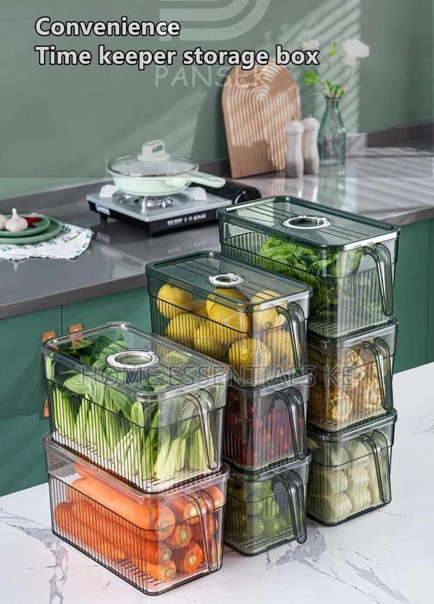 Big Refrigerator Storage Box With Storage Date Recorder