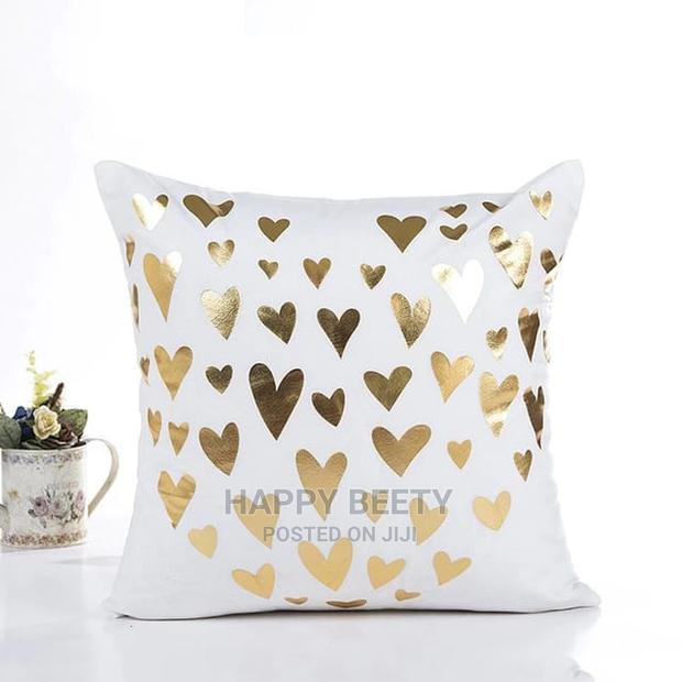 White and Gold Themed Throw Pillows - thumbnail 2