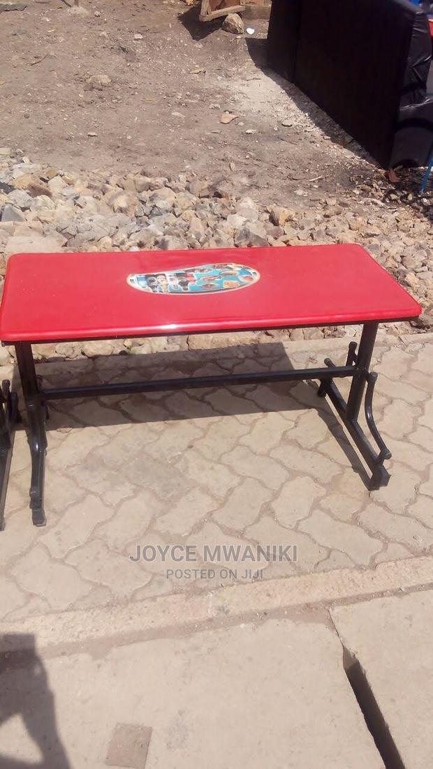 Restaurant Table - main view