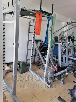 Strickers Heavy-Duty Power Rack