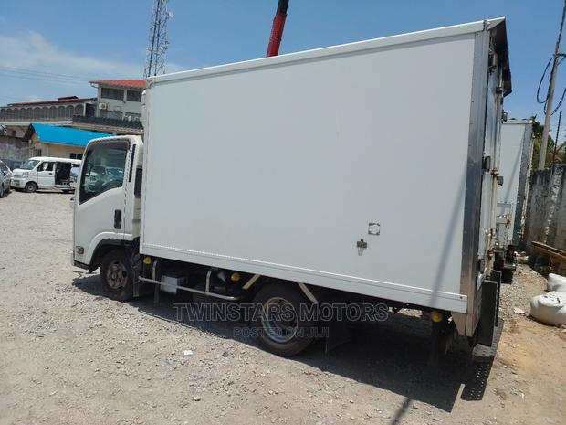 Isuzu Refrigarated Body - thumbnail 4
