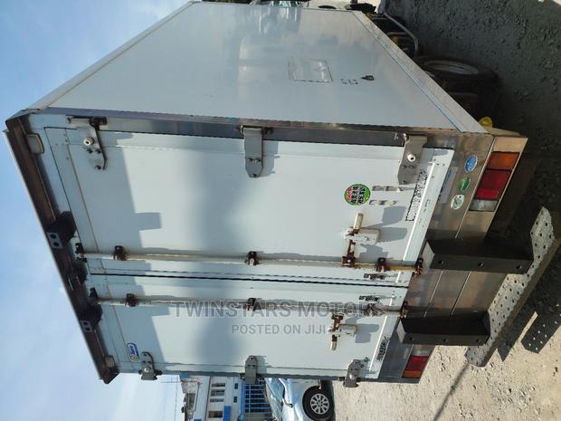 Isuzu Refrigarated Body - thumbnail 5