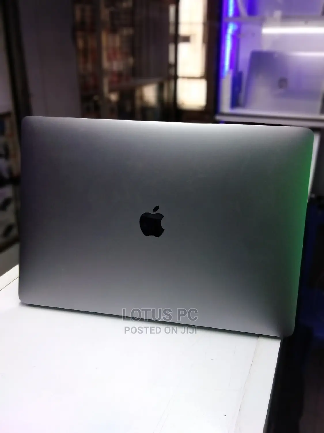 Laptop Apple MacBook Pro 2017 16GB Intel Core I7 SSD 512GB