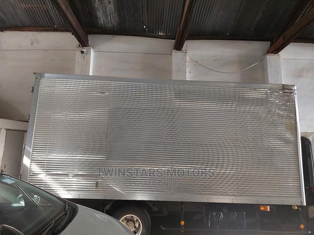 Isuzu Elfu Long Chasis Closed Body - thumbnail 6