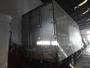 Isuzu Elfu Long Chasis Closed Body