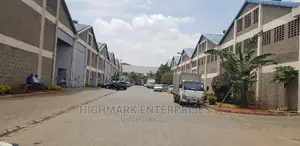 10000 Sq Feet Godown to Let