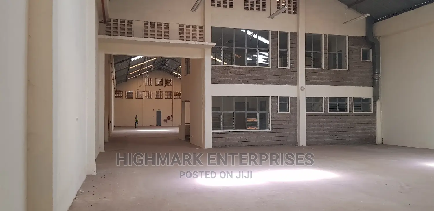10000 Sq Feet Godown to Let