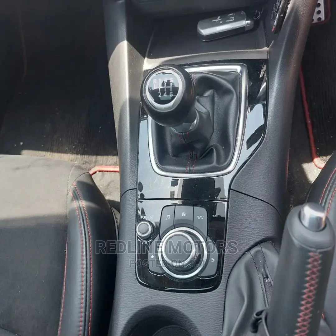Mazda Axela 2017 Pearl