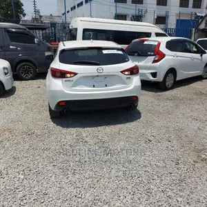 Mazda Axela 2017 Pearl