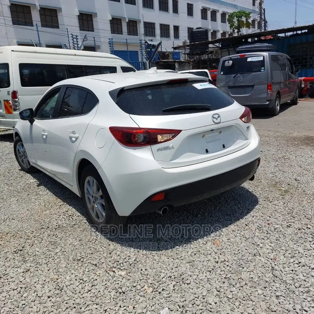 Mazda Axela 2017 Pearl