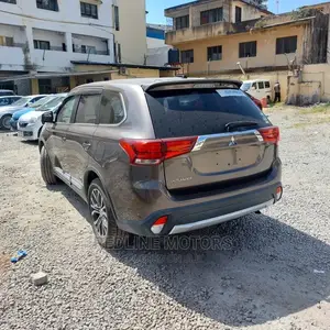 Mitsubishi Outlander SEL AWC 2016 Brown