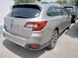 Subaru Outback 2.5i AWD 2017 Beige