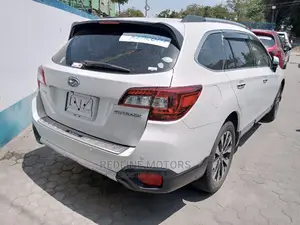 Subaru Outback 2.5i AWD 2016 Off White