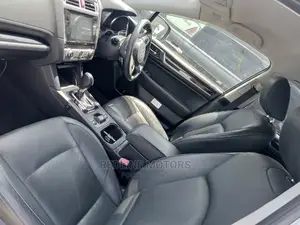 Subaru Outback 2.5i AWD 2016 Off White