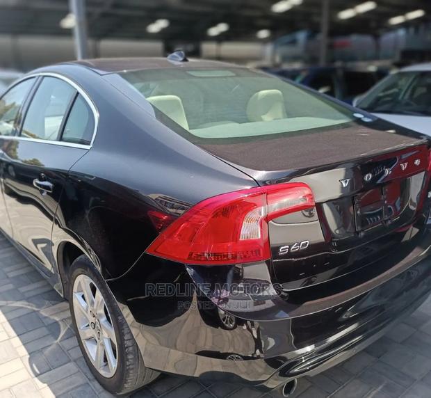 Volvo S60 2016 Brown - thumbnail 4