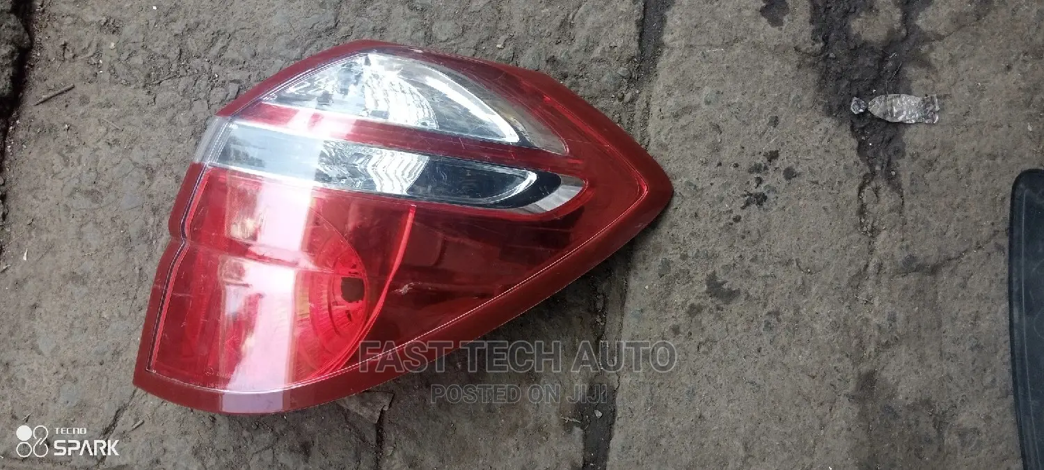 Subaru Legacy Bp9 Tail Light