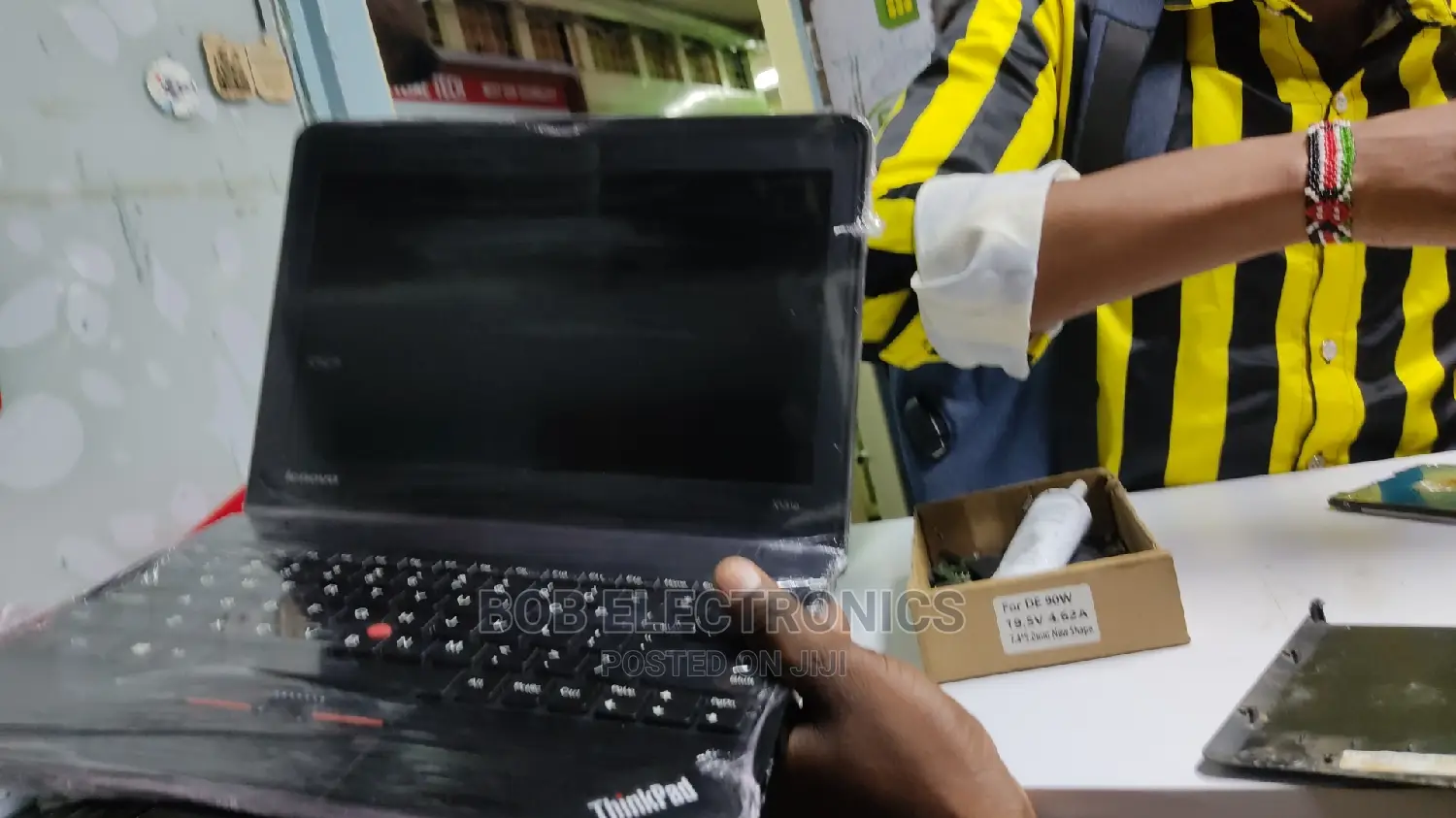 Laptop Lenovo A10 4GB Intel Celeron HDD 320GB