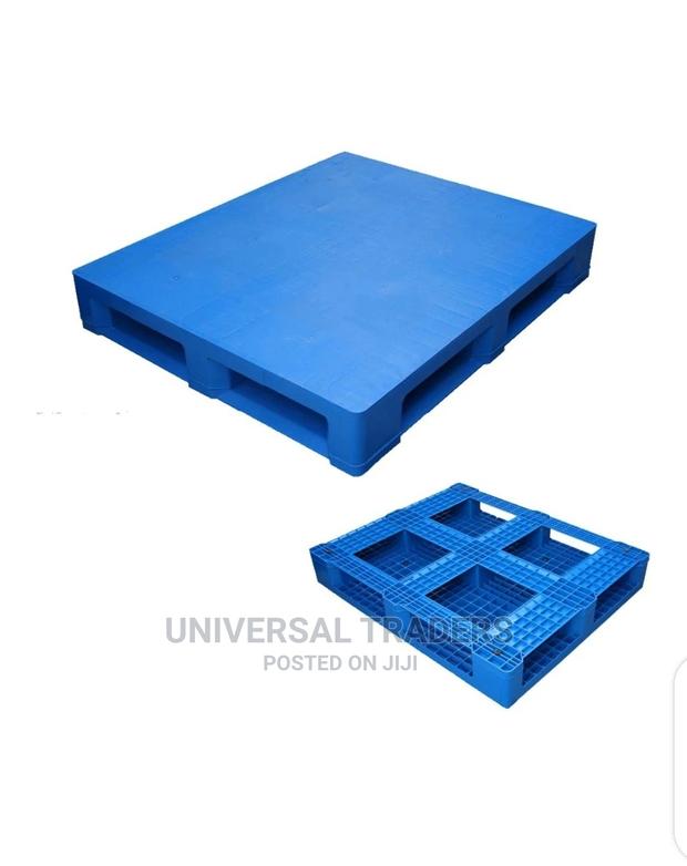 Plastic Pallets - Top Layer Flat Pallets - main view