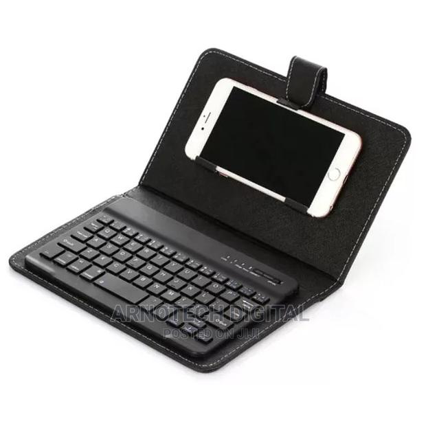 Smartphone Wireless Bluetooth Keyboard - main view