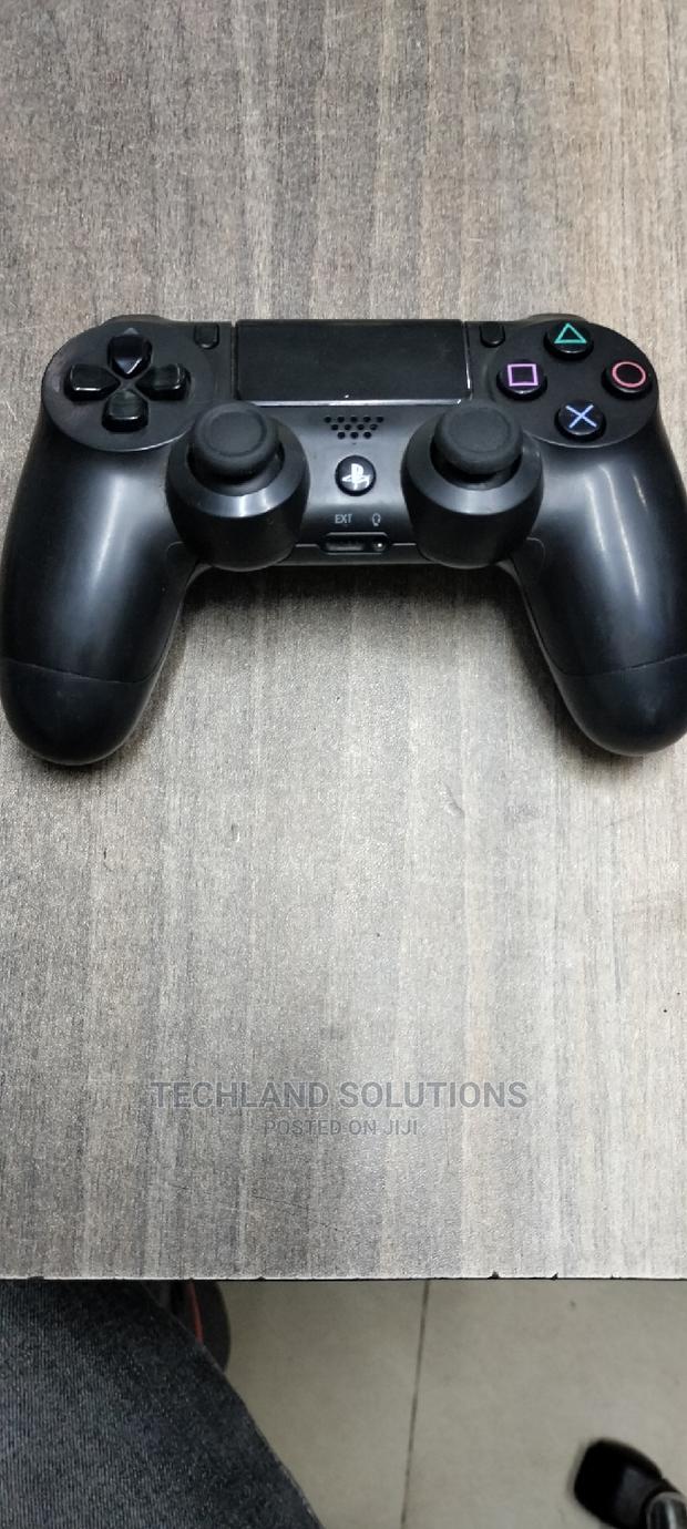 Used Ps4 Pad (Dualshock 4) - main view