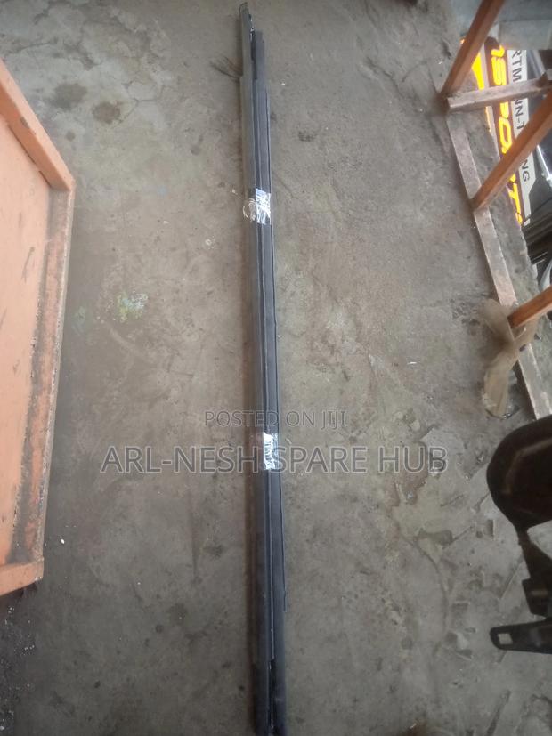 Moulding(Weather Strip) Toyota Allion 2002 - thumbnail 3