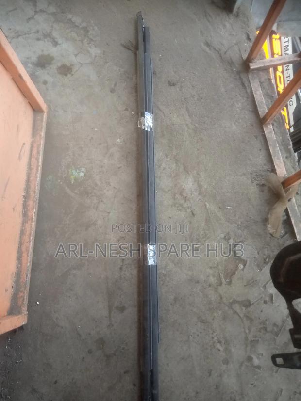 Moulding(Weather Strip) Toyota Allion 2002 - thumbnail 4