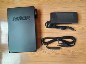 Portable Oxygen Concentrator External Battery With Charger - thumbnail 2