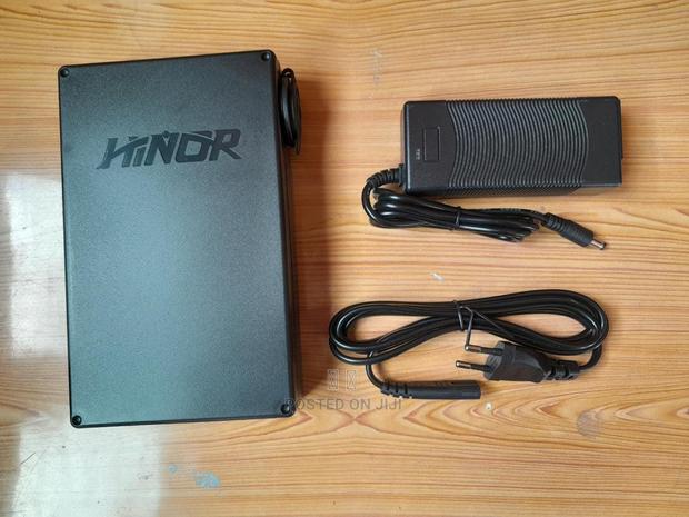 Portable Oxygen Concentrator External Battery With Charger - main view