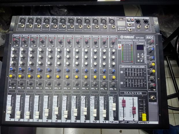 Yamaha Powered Mixer 12 Channels