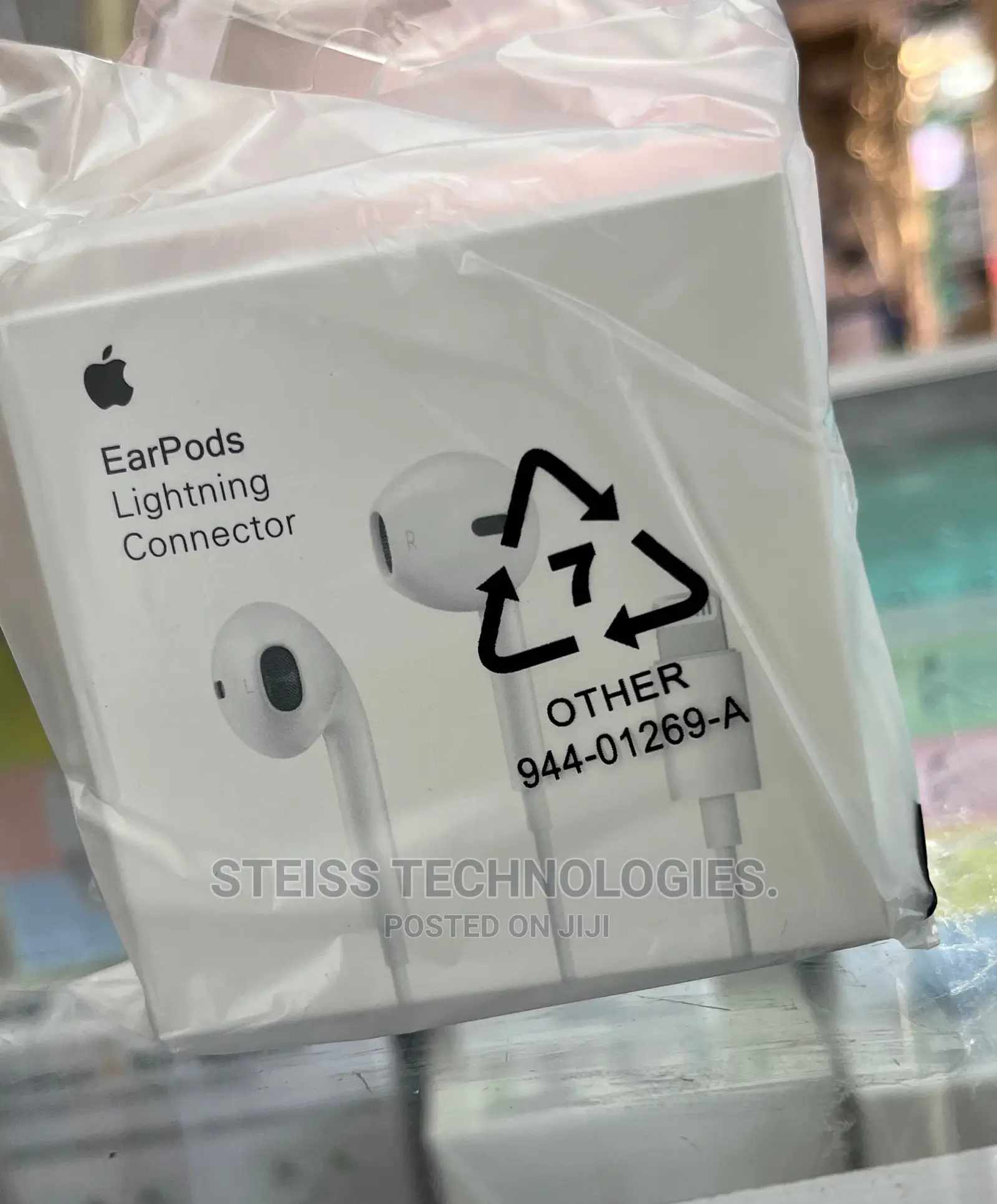Earpods Lightning Connector With Superbass