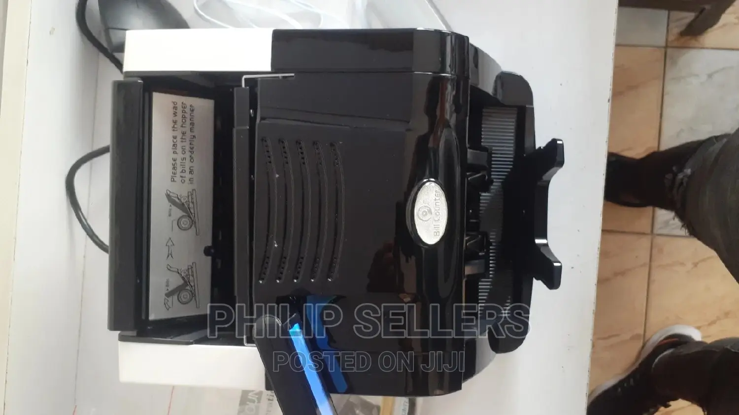 Money Cash Bill Counter Machine Bank Counterfeit Detector C