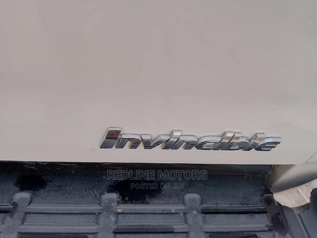 Toyota Hilux 2016 White - thumbnail 6