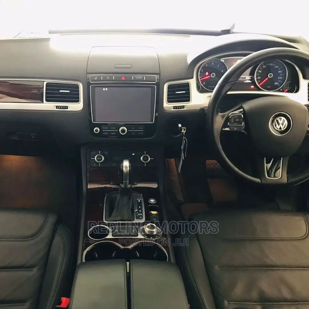 Volkswagen Touareg 2016 Brown