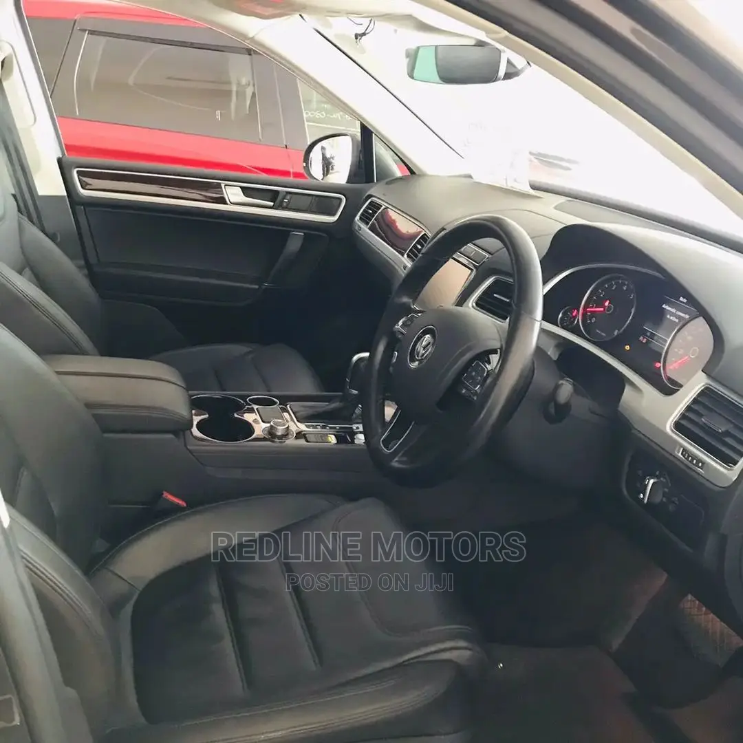 Volkswagen Touareg 2016 Brown