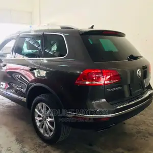 Volkswagen Touareg 2016 Brown