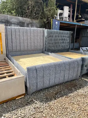 5/6 Tufted Bed