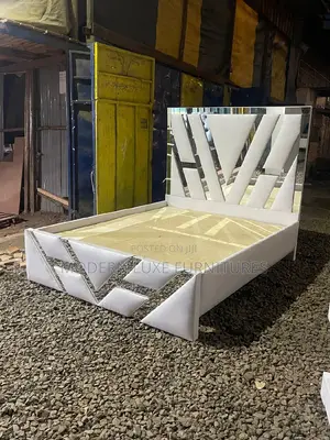 5/6 Modern Bed
