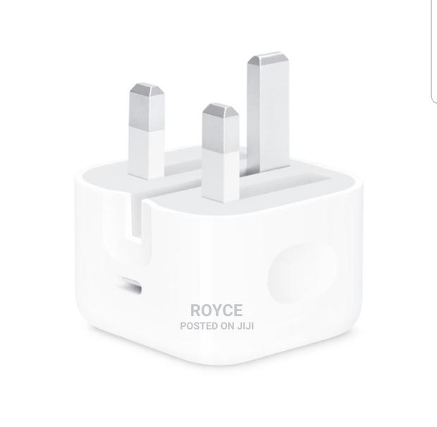 USB-C 20W Power Adapter - thumbnail 3