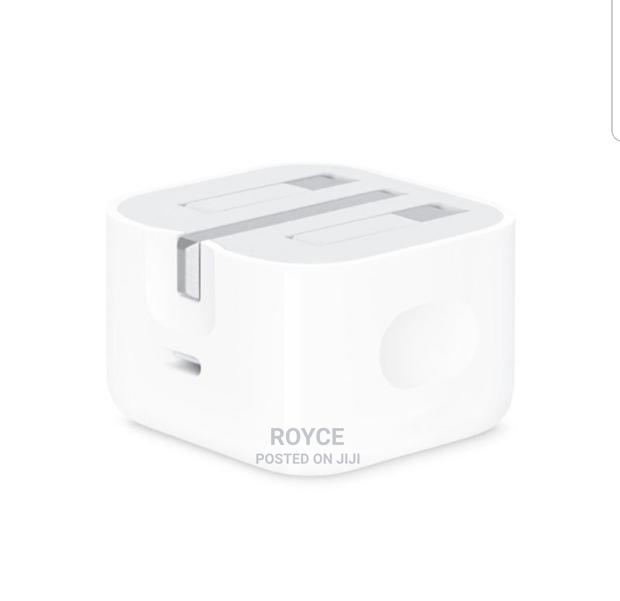 USB-C 20W Power Adapter - thumbnail 4