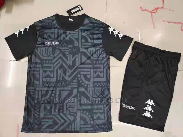 A Set of 12 Full Team Soccer /Football Uniforms/Jersey
