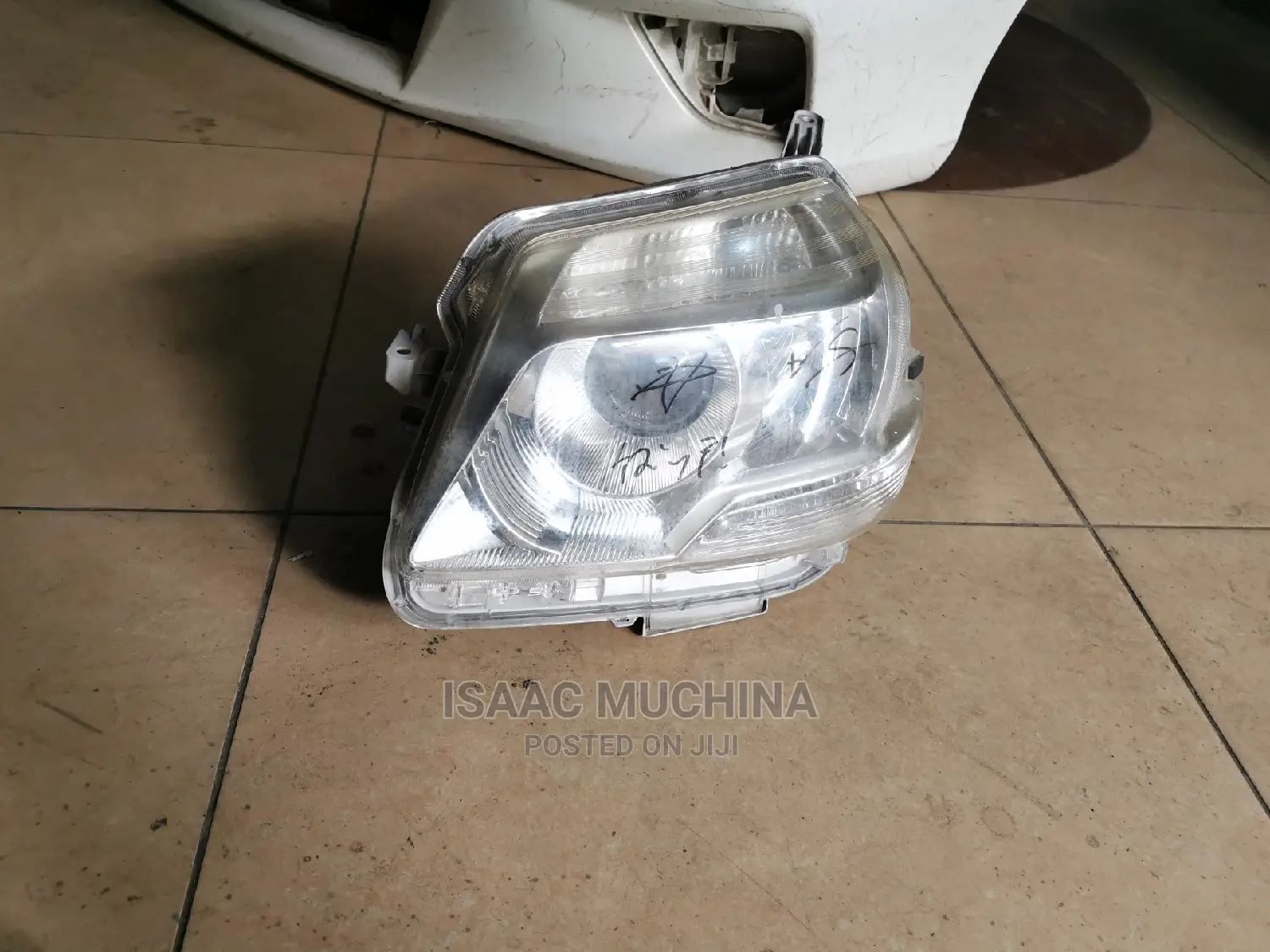 Sienta 2012 Xenon Headlight