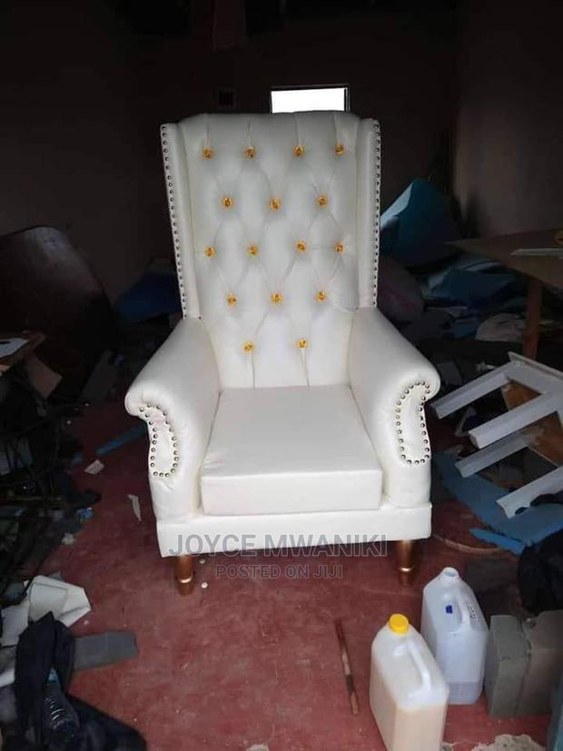 King Chair - main view