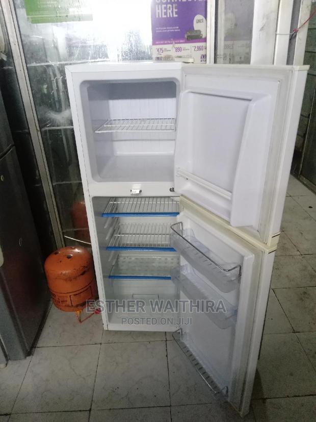 Ex Uk Hotpoint Fridge 200 Litter