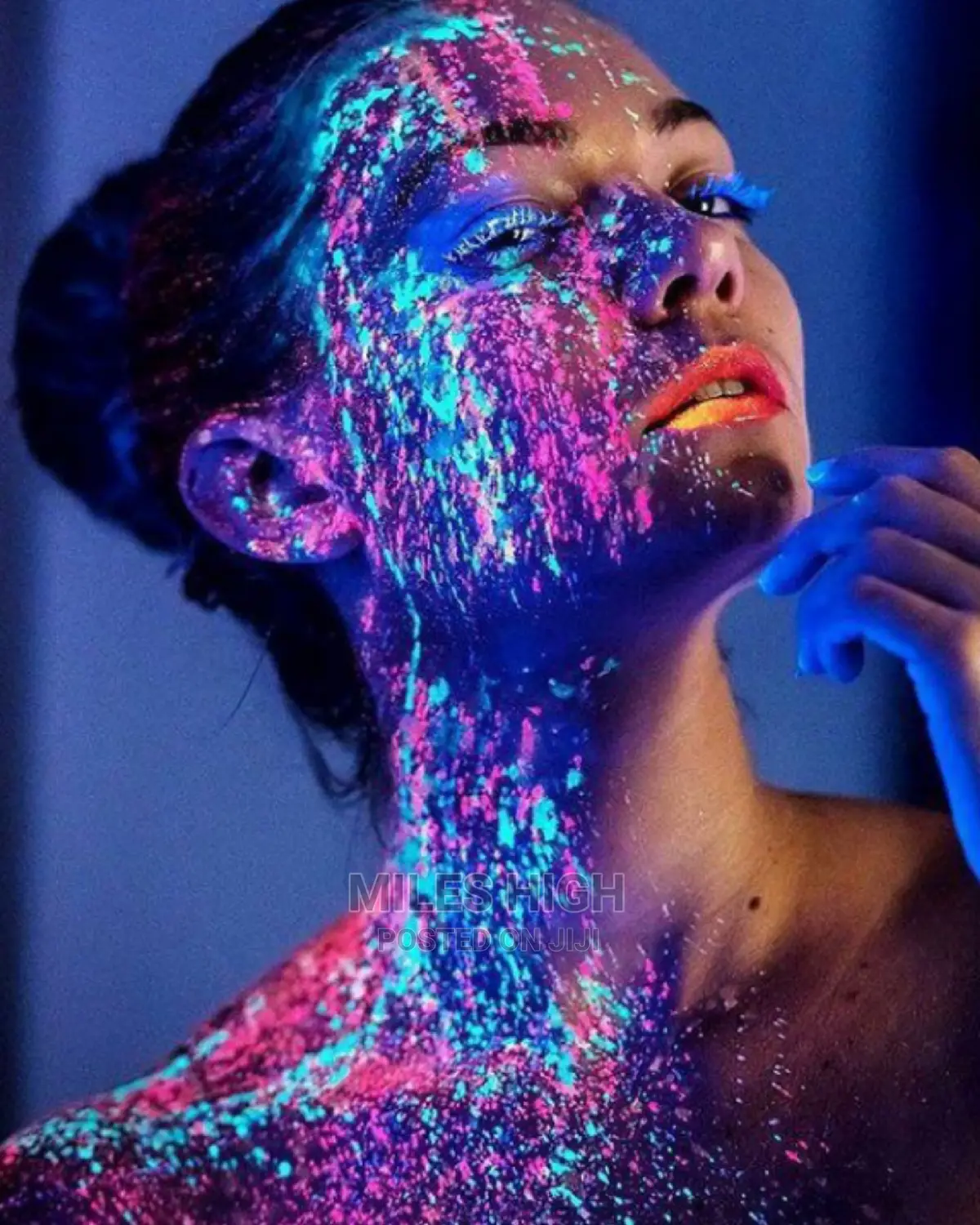Make Up Neon