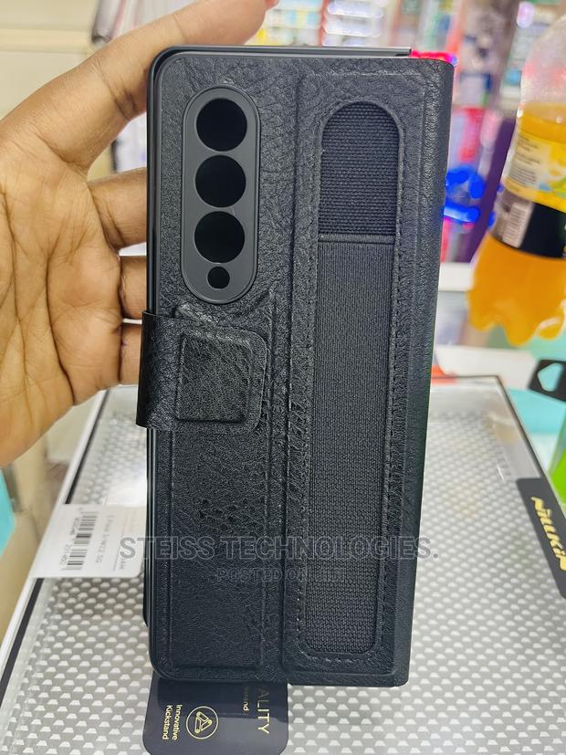 Flip Fold 4 Leather Case - thumbnail 3