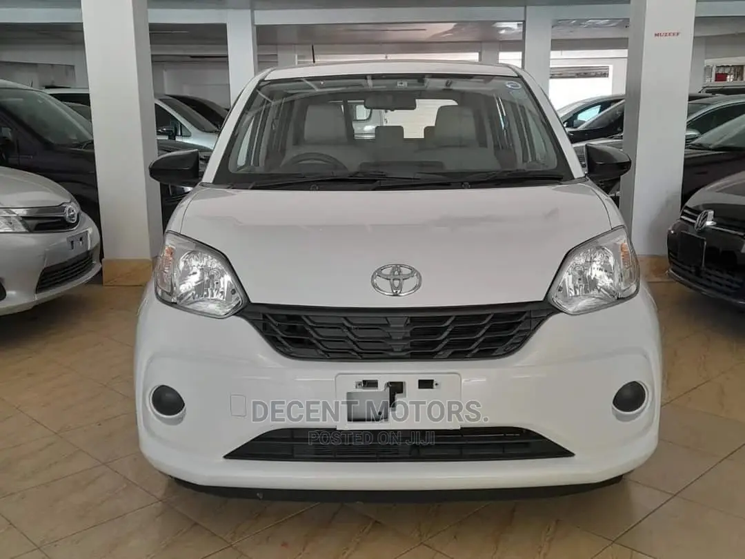Toyota Passo 2015 White